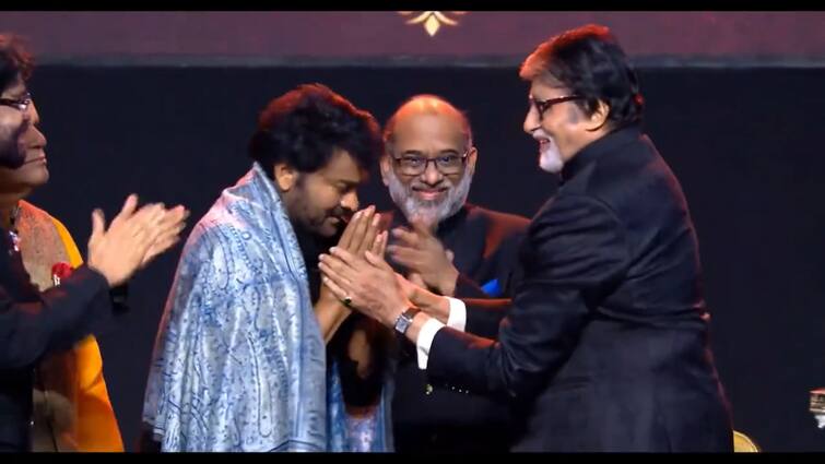 Chiranjeevi Touches Amitabh Bachchan's Feet As He Felicitates Him ANR National Awards 2024