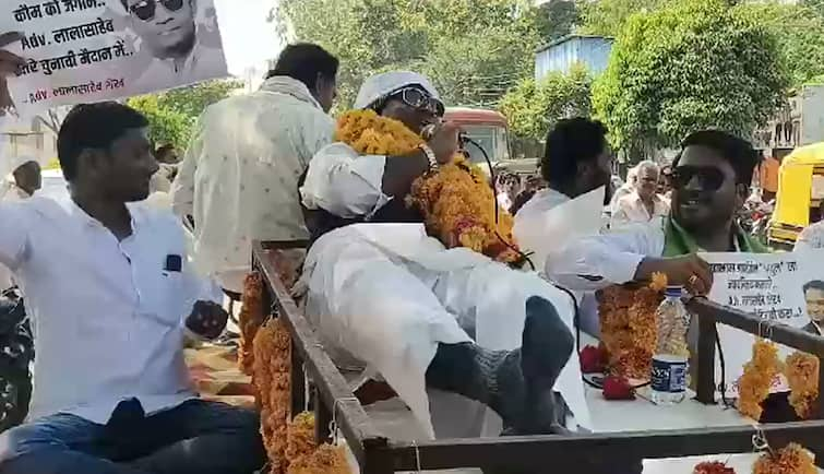 Latur Protests: Independent Candidate Stages Symbolic Funeral Procession Against MLA Amit Deshmukh