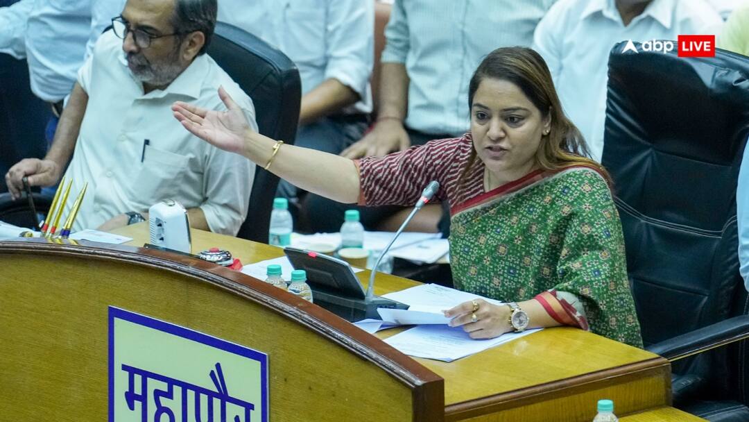 Delhi MCD Mayor election to be held next month during the new session ANN MCD Mayor Election: हंगामे के बाद दिल्ली नगर निगम का मौजूदा सत्र स्थगित, जानें- कब होगा नए मेयर का चुनाव?