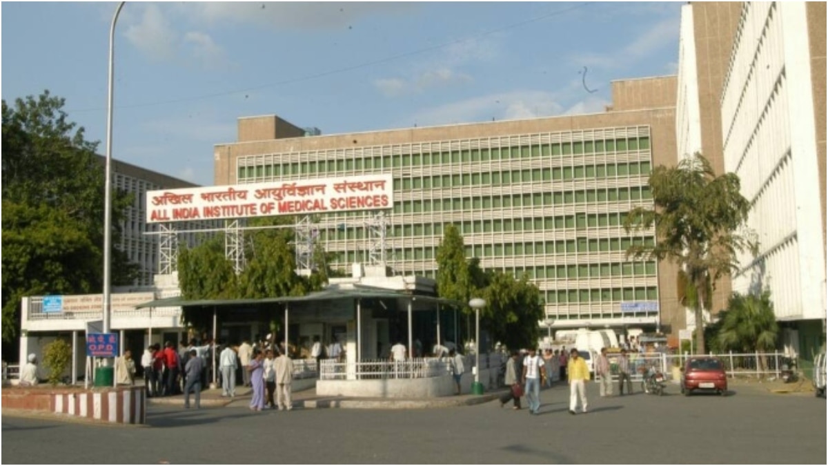 दिल्ली AIIMS का कमाल, ‘पैरासाइट ट्विन’ केस की सर्जरी सफल, 4 पैर वाले बच्चे को मिला नया जीवन