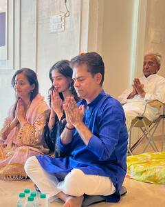 Anushka Sen New Home: 22 साल की उम्र में टीवी एक्ट्रेस अनुष्का सेन ने खरीदा करोड़ों का घर, सिर पर दुपट्टा ओढ़कर किया गृह प्रवेश