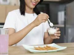 ਤੁਸੀਂ ਵੀ ਰੋਜ਼ ਖਾਂਦੇ ਹੋ ਦਹੀਂ? ਤਾਂ ਜਾਣ ਲਓ ਇਸ ਦੇ ਫਾਇਦੇ ਅਤੇ ਨੁਕਸਾਨ