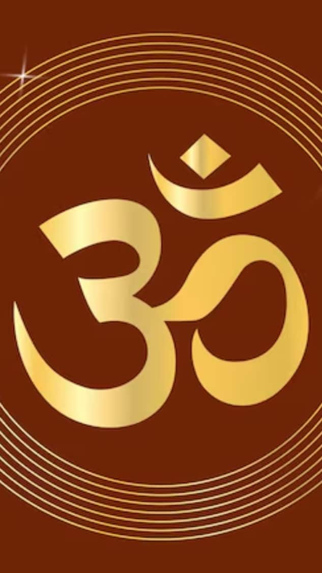 घर में ओम का चिन्ह लगाने से घर में शांति आती है.