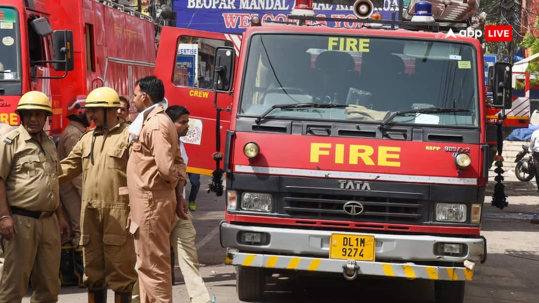 Diwali 2024: दिवाली के लिए दिल्ली में तैनात रहेंगे 3200 फायरमैन, कर्मचारियों-अधिकारियों की छुट्टी रद्द Delhi fire service to deploy 3200 firefighters to tackle emergencies on Diwali Diwali 2024: दिवाली के लिए दिल्ली में तैनात रहेंगे 3200 फायरमैन, कर्मचारियों-अधिकारियों की छुट्टी रद्द