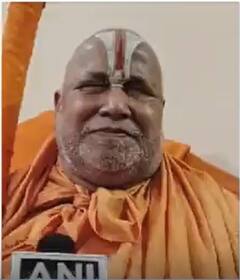 मूर्ख लड़का है वो' अभिनव अरोड़ा पर बोले स्वामी रामभद्राचार्य | ABP NEWS SHORTS