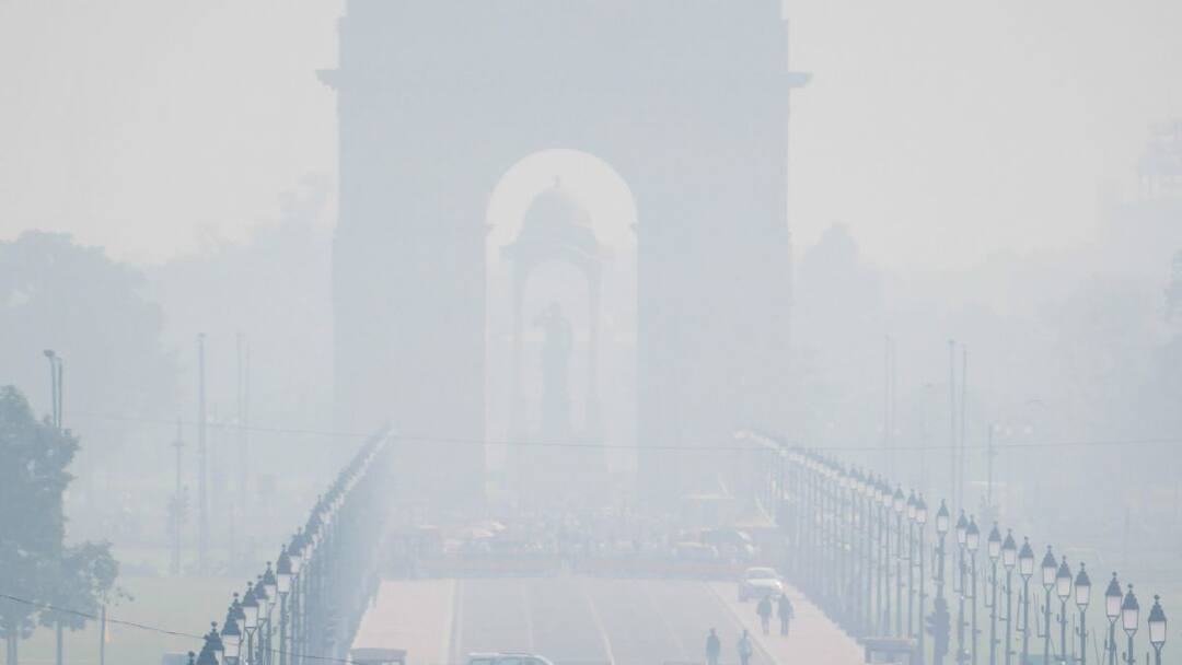 Delhi Pollution Air Quality Remains Very Poor AQI 328 Ahead Of Diwali Firecrackers Add To Worry Despite Ban Delhi Air Quality Remains 'Very Poor' Ahead Of Diwali, Firecrackers Add To Worry Despite Ban