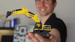 ये है दुनिया की सबसे छोटी खुदाई मशीन! एक्सकेवेटर की खासियत जान हैरान रह जाएंगे आप