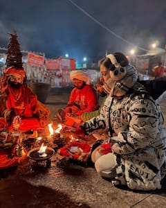 Sara Ali Khan Seeks Blessings At Kedarnath Temple. See Pics