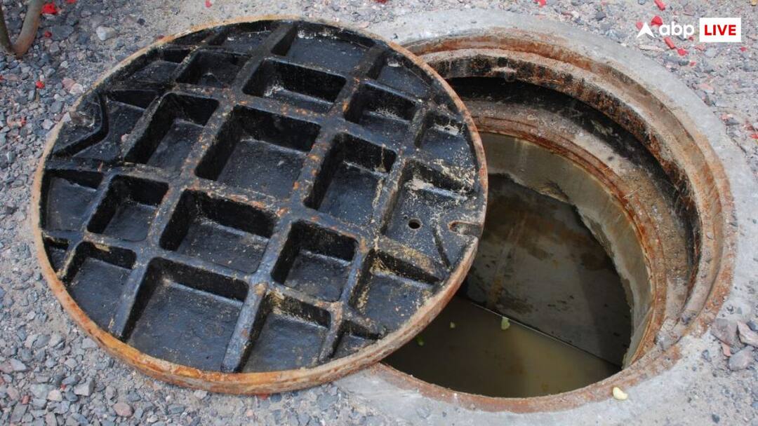How are drains cleaned in America do workers there also enter sewers like in India अमेरिका में कैसे साफ किए जाते हैं ड्रेन, क्या वहां भी भारत की तरह सीवर में उतरते हैं मजदूर