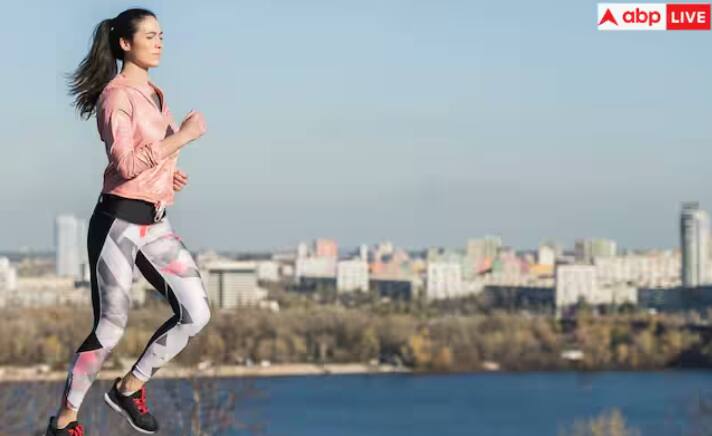 ਹੱਡੀਆਂ ਅਤੇ ਮਾਸਪੇਸ਼ੀਆਂ ਮਜ਼ਬੂਤ ​​ਹੋਣਗੀਆਂ : ਦੌੜਨ ਨਾਲ ਨਾ ਸਿਰਫ਼ ਦਿਲ ਨਾਲ ਸਬੰਧਤ ਲਾਭ ਮਿਲਦਾ ਹੈ ਬਲਕਿ ਮਾਸਪੇਸ਼ੀਆਂ ਅਤੇ ਜੋੜਾਂ ਨੂੰ ਵੀ ਮਜ਼ਬੂਤੀ ਮਿਲਦੀ ਹੈ। ਨਿਯਮਤ ਦੌੜਨ ਨਾਲ ਲੱਤਾਂ ਅਤੇ ਕੋਰ ਮਾਸਪੇਸ਼ੀਆਂ ਦੀ ਤਾਕਤ ਵਧਦੀ ਹੈ। ਦੌੜਨਾ ਵਿਕਾਸ ਹਾਰਮੋਨ ਦੇ ਉਤਪਾਦਨ ਨੂੰ ਵਧਾਉਂਦਾ ਹੈ ਜੋ ਮਾਸਪੇਸ਼ੀਆਂ ਦੇ ਟਿਸ਼ੂ ਨੂੰ ਚੰਗਾ ਅਤੇ ਮੁਰੰਮਤ ਕਰਦਾ ਹੈ। ਦੌੜਨ ਨਾਲ ਹੱਡੀਆਂ ਮਜ਼ਬੂਤ ​​ਹੁੰਦੀਆਂ ਹਨ।