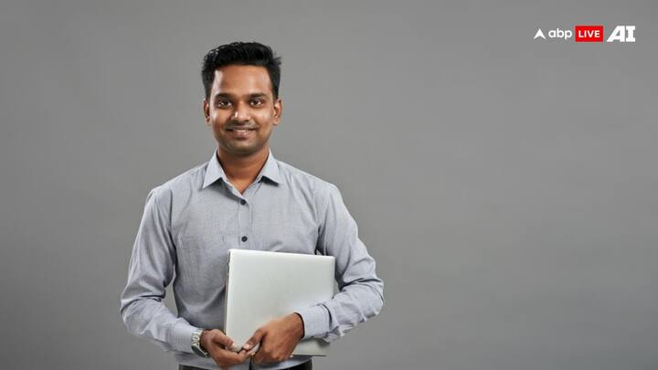 दक्षिण बिहार केंद्रीय विश्वविद्यालय (सीयूएसबी) ने प्रोफेसर, एसोसिएट प्रोफेसर और असिस्टेंट प्रोफेसर के पदों पर भर्ती निकाली है. आवेदन की प्रक्रिया 26 अक्टूबर से शुरू हो चुकी है और इच्छुक अभ्यर्थी अब जल्दी करें.