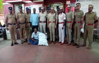 தேனி மாவட்டத்திற்கு சப்ளை! மூட்டையுடன் ஆந்திராவில் சிக்கிய கஞ்சா வியாபாரி!
