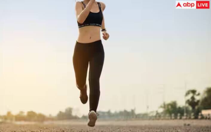 ਨੀਂਦ 'ਚ ਸੁਧਾਰ ਕਰਦਾ: ਜਿਨ੍ਹਾਂ ਲੋਕਾਂ ਨੂੰ ਨੀਂਦ ਦੀ ਸਮੱਸਿਆ ਹੁੰਦੀ ਹੈ। ਉਨ੍ਹਾਂ ਨੂੰ ਰੋਜ਼ਾਨਾ ਦੌੜਨ ਦਾ ਫਾਇਦਾ ਹੋਵੇਗਾ। ਦੌੜਨਾ ਤੁਹਾਡੀ ਨੀਂਦ, ਨੀਂਦ ਦੇ ਪੈਟਰਨ ਅਤੇ ਨੀਂਦ ਦੀ ਗੁਣਵੱਤਾ ਵਿੱਚ ਵੀ ਸੁਧਾਰ ਕਰੇਗਾ। ਸਿਰਫ਼ 10 ਮਿੰਟ ਦੀ ਦੌੜ ਜਾਂ ਕਾਰਡੀਓ ਕਸਰਤ ਰਾਤ ਨੂੰ ਡੂੰਘੀ ਅਤੇ ਚੰਗੀ ਨੀਂਦ ਲੈਣ ਵਿੱਚ ਮਦਦ ਕਰਦੀ ਹੈ।