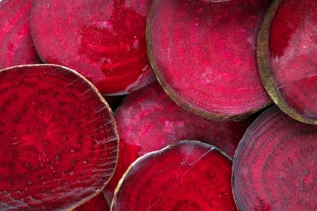 चुकंदर (Beetroot): बॉडी डिटॉक्स करने में चुकंदर का कोई तोड़ नहीं होता है. फाइबर से भरपूर चुकंदर सेहत के लिए जबरदस्त फायदेमंद होता है. यह पाचन को भी बेहतर बनाने का काम करता है. इसलिए चुकंदर खाना फायदेमंद माना जाता है. खाने के साथ सलाद या किसी और तरीके से चुकंदर का सेवन कर सकते हैं.