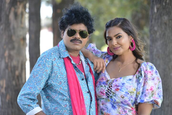 'జ్యువెల్ థీఫ్'లో సూపర్ స్టార్ కృష్ణను గుర్తు చేసే విధంగా ఆయన హెయిర్ స్టైల్, డ్రస్సింగ్ డిజైన్ చేశామని దర్శకుడు చెప్పారు. సెన్సార్ బోర్డు ఈ సినిమాకు యు/ఎ సర్టిఫికెట్ జారీ చేసిందని ఆయన తెలిపారు.