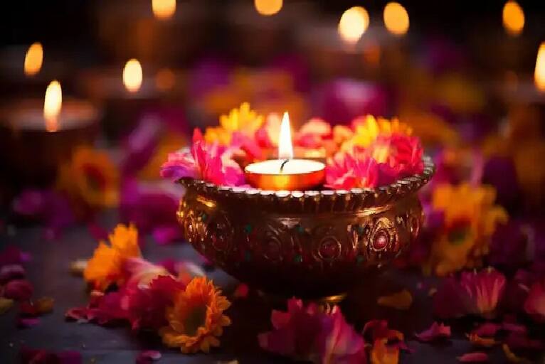 Dhanteras is an auspicious opportunity to get rid of financial crisis, financial crisis will be removed with this remedy Dhanteras 2024 Upay: આર્થિક સંકટથી મુક્તિ મેળવવાનો શુભ અવસર ધનતેરસ, આ ઉપાયથી ધન સંકટ થશે દૂર