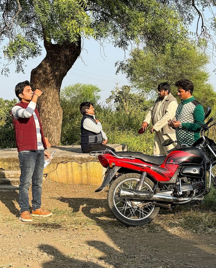 पण याशिवाय याचं कथानक काय असणार याचीही उत्सुकता आहे.