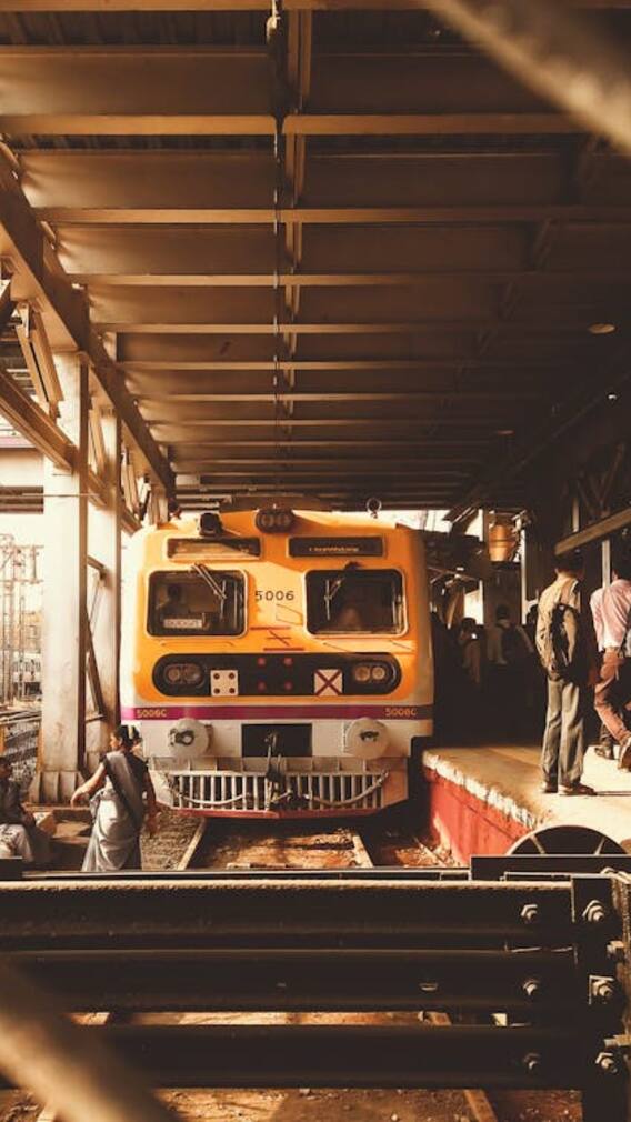 कहां से चलती है दुनिया की पहली हॉस्पिटल ट्रेन?