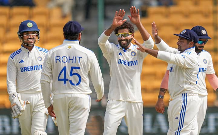 भारत और ऑस्ट्रेलिया के बीच 22 नवंबर से बॉर्डर-गावस्कर ट्रॉफी खेली जानी है. सीरीज के लिए टीम इंडिया का एलान हो चुका है.