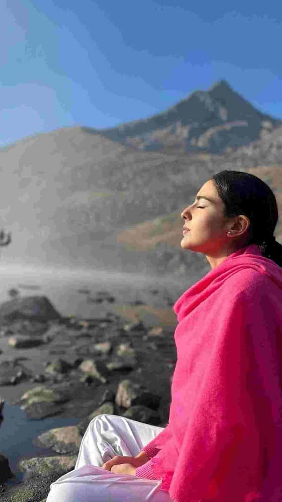 ऐन दिवाळीत सारा केदारनाथमध्ये!