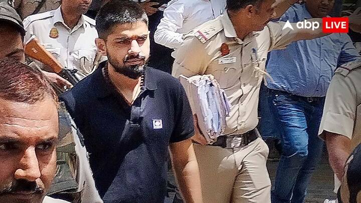 मुंबई हमले के बाद दाऊद इब्राहिम पर देशद्रोह के आरोप लगे थे, लेकिन लॉरेंस बिश्नोई खुद को देशभक्त कहता है. गोल्डी बराड़ ने खुद कहा था कि वह खालिस्तानी आतंकियों, दाऊद इब्राहिम और डी कंपनी के खिलाफ है और उनको मारने वालों में शामिल होगा. उसने कहा था दाऊद इब्राहिम और डी कंपनी के लोग वह है, जिन्होंने हमारे देश में आतंकवादी हमले कराए हैं और इनसे हमारा कोई लेना देना नहीं है