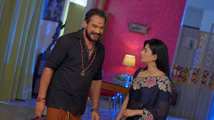 క్రిష్ లోపలకు వెళ్లిపోగానే..మహదేవయ్య తలకు ఉన్న కట్టు తీసేస్తాడు..నీ భర్తను నా కంట్రోల్ లో ఉంచుకోవాలంటే ఈ మాత్రం చేయాలి అంటాడు. సత్య షాక్ అవుతుంది.