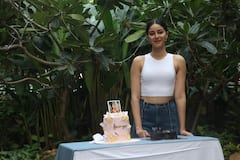 Ananya Panday: জন্মদিনে অনন্যাকে প্রেমের বার্তা ওয়াকারের, বন্ধুর প্রেমে সিলমোহর দিলেন সুহানা?