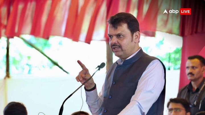 बीजेपी और शिवसेना शिंदे गुट से कई नेता जहां पाला बदलकर दूसरे दल से मैदान में उतर रहे हैं तो कुछ ने निर्दलीय ही ताल ठोक दी है.