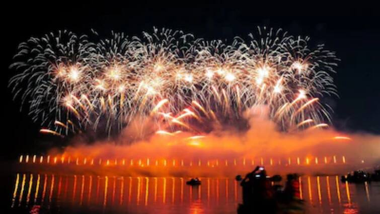 diwali 2024 how post diwali pollution affects your health needful measures Diwali Pollution Affects: முடிந்தது தீபாவளி..! பல்வேறு மாசுபாடுகள், வரக்கூடிய உடல்நல பாதிப்புகள் - தவிர்ப்பது எப்படி?