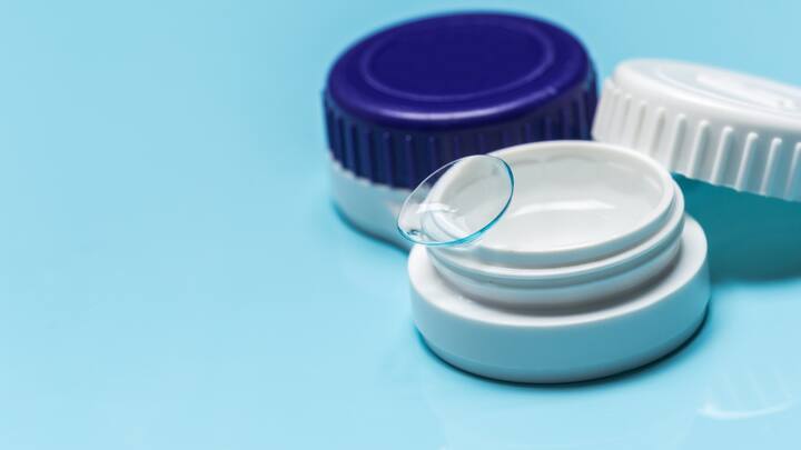 7. Avoid Contact Lenses: Refrain from wearing contact lenses during Diwali to minimise irritation. (Image Source: Canva)
