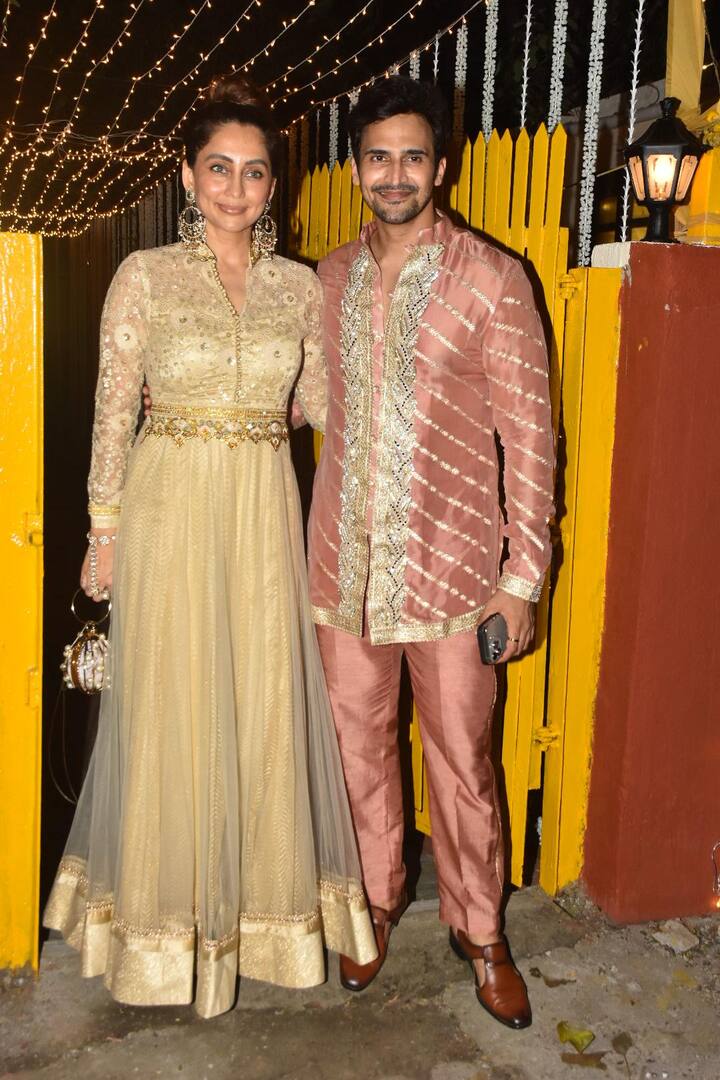 Shibani Dandekar's sister Anusha Dandekar attended the Diwali bash with her beau Bhushan Pradhan.