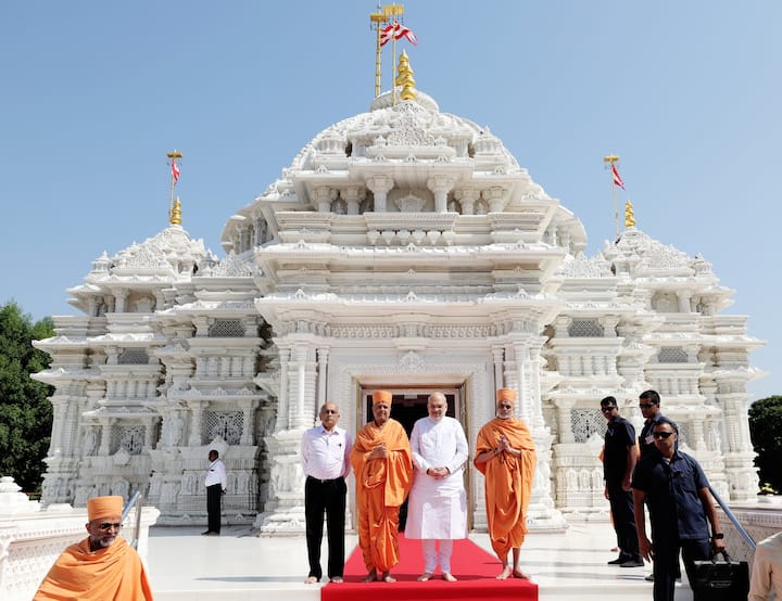 Union Home Minister Amit Shah offered prayers at BAPS Shri Swaminarayan Mandir in Salangpur, Gujarat today.