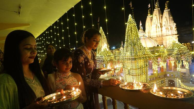 Diwali 2024: A City's Light Show As Delhi's AQI Deteriorates