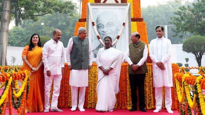 President Murmu, Vice President Jagdeep Dhankhar, Delhi Lt. Governor Vinai Kumar Saxena and other dignitaries after paying homage to Sardar Vallabhbhai Patel on his birth anniversary, at Patel Chowk, in New Delhi on Thursday. (Photo: PTI)