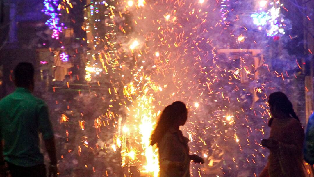 Bengaluru Karnataka over 40 individuals suffered eye and burn injuries during Deepavali due to firecrackers Over 40 Injured By Firecrackers In Bengaluru During Diwali
