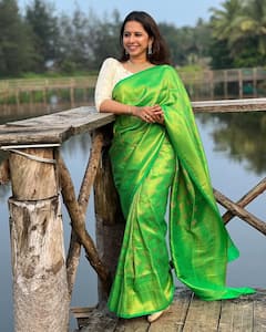 Shreya Bugde : समुद्रकिनारी अभिनेत्रीचं फोटोशूट..., श्रेयाने दिवाळीच्या दिल्या हटके शुभेच्छा