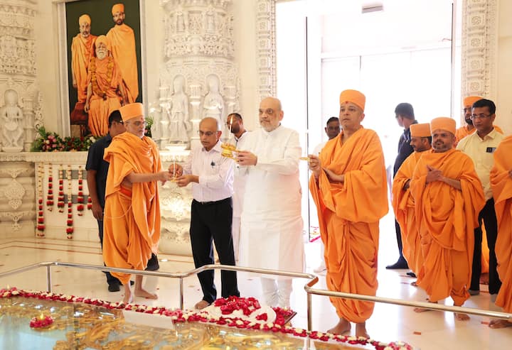 Amit Shah at BAPS Shri Swaminarayan Mandir.