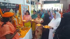 वाराणसी में दीपावली पर दिखा भाईचारा, मुस्लिम महिलाओं ने उतारी भगवान राम की आरती