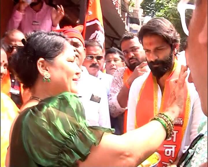 अमित ठाकरेंनी आजपासून प्रचाराला सुरुवात केली आहे. (Photo Credit-ABP Majha)