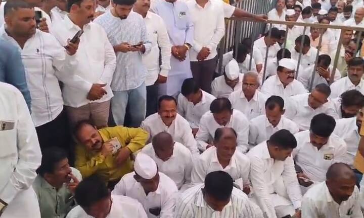 राष्ट्रवादी काँग्रेस पक्षात पडलेल्या फुटीनंतर अर्थात पवार कुटुंबात पडलेल्या फुटीनंतरची ही दुसरी दिवाळी आहे.