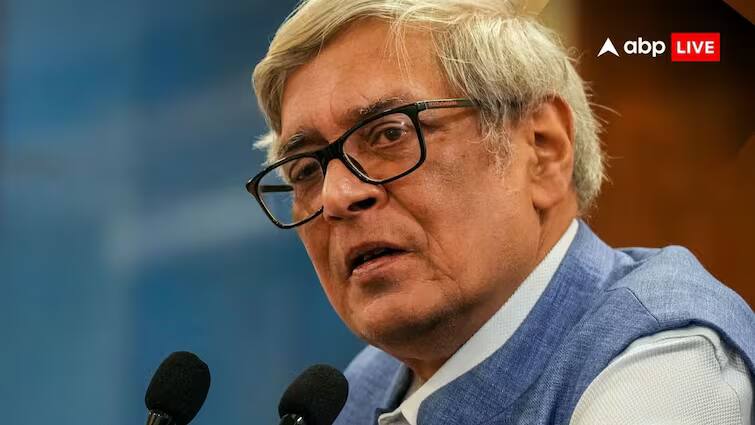 chairman-of-pm-economic-advisory-council-and-economist-bibek-debroy-passed-away-at-69 Bibek Debroy Death: કોણ હતા બિબેક દેબરોય? જેમના નિધન પર પીએમ મોદીએ કહ્યું- તેઓ એક મહાન વિદ્વાન હતા