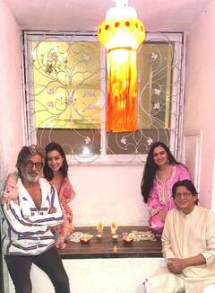 Diwali 2024: માતા લક્ષ્મી-ગણેશજીની પૂજા કરી શ્રદ્ધા કપૂરે પરિવાર સાથે સેલિબ્રેટ કરી દિવાળી