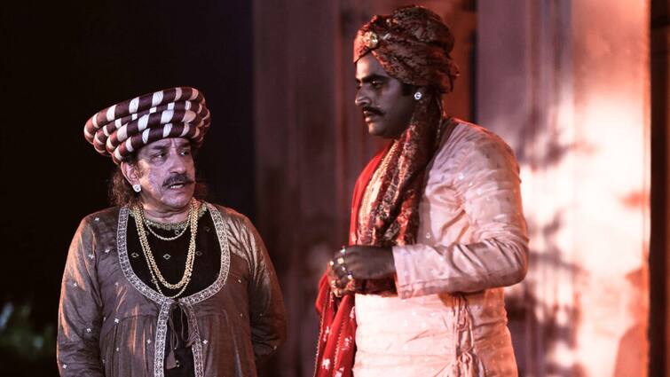 Kinjan Nanda and Sabyasachi Chakraborty completed shooting of Devi Chowdhurani directed by Subhrajit Mitra Entertainment News Tollywood Sabyasachi-Kinjal: অসুস্থতা কাটিয়ে উঠে 'দেবী চৌধুরানী'-র শ্যুটিং শেষ করলেন সব্যসাচী, শ্যুটিংয়ে ফিরলেন কিঞ্জলও