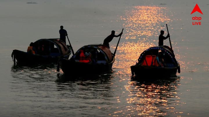 শনিবার বিক্ষিপ্তভাবে খুব হালকা বৃষ্টি হতে পারে কোনও  কোনও জেলার কিছু অংশে। কিছু জেলায় স্থানীয়ভাবে দু-এক জায়গায় বৃষ্টি হবে।