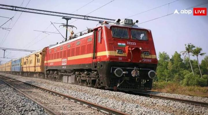 रेल्वे विभागाने हा निर्णय घेतला असला तरी काही विशेष रेल्वेगाड्यांवर या नियमांचा परिणा होणार नाही. ताज एक्स्प्रेस, गोमती एक्स्प्रेस या रेल्वेंसाठी आरक्षणाचा हा नियम लागू होणार नाही. यासह परदेशी पर्यटकांसाठी 365 दिवसांआधीच्या आरक्षणाचा नियम कायम असेल.