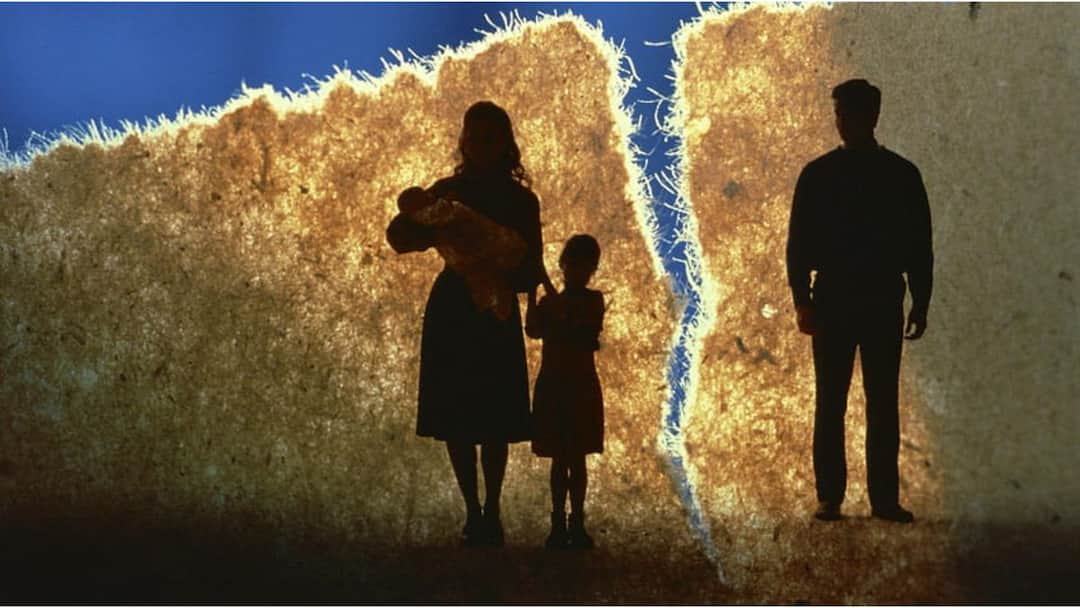 Father Liable To Maintain Child Even If Custody Is With Mother Who Earns Sufficiently: High Court Father Liable To Maintain Child Even If Custody Is With Mother Who Earns Sufficiently: High Court