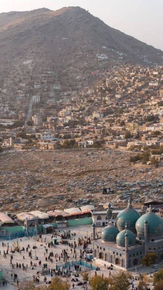 तालिबानचा नवा फतवा, आता महिलांना....