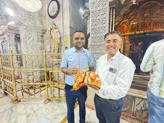 Palanpur: અયોધ્યા રામ મંદિરમાં વાગશે અમદાવાદની ઘંટડી, આ ગૃપે કરી અર્પણ