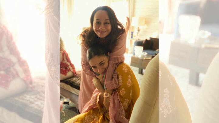 দিওয়ালিতে বিশেষ পুজোয় যোগ দেন রণবীরের মা নীতু কপূর। আলিয়ার মা সোনি রাজদান, দিদি শাহিনও পুজোয় অংশ নেন।