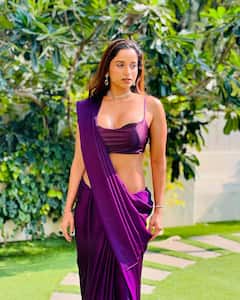 Pooja Bhalekar Photos: પર્પલ સાડીમાં ગોર્જિયસ લાગી પૂજા ભાલેકર, જુઓ સુંદર તસવીરો